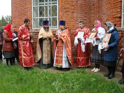 Праздничное богослужение в храме Святой Троицы села Шумшеваши
